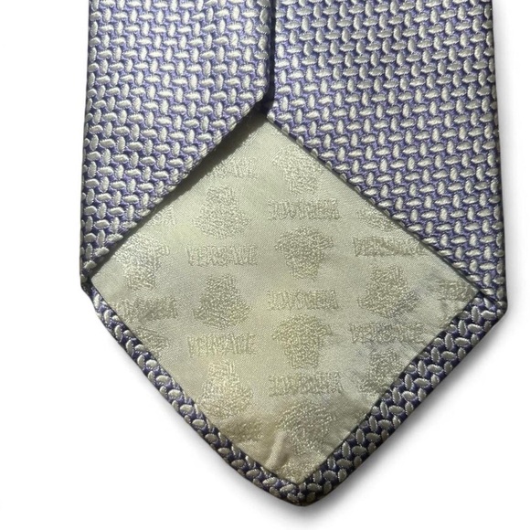 🔥 Versace Tie 🔥 - Picture 4 of 7